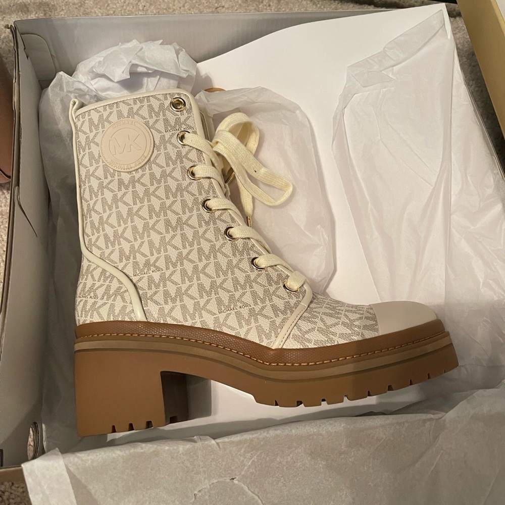 Michael kors corey bootie vanilla